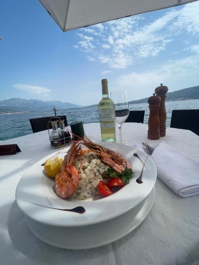 Hotel Azzurro Herceg Novi Kültér fotó